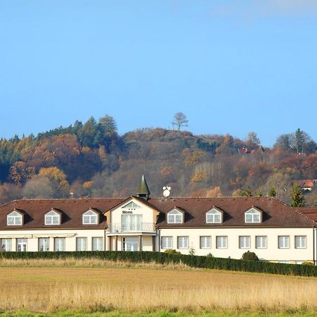 Hotel Brada Йичин Экстерьер фото