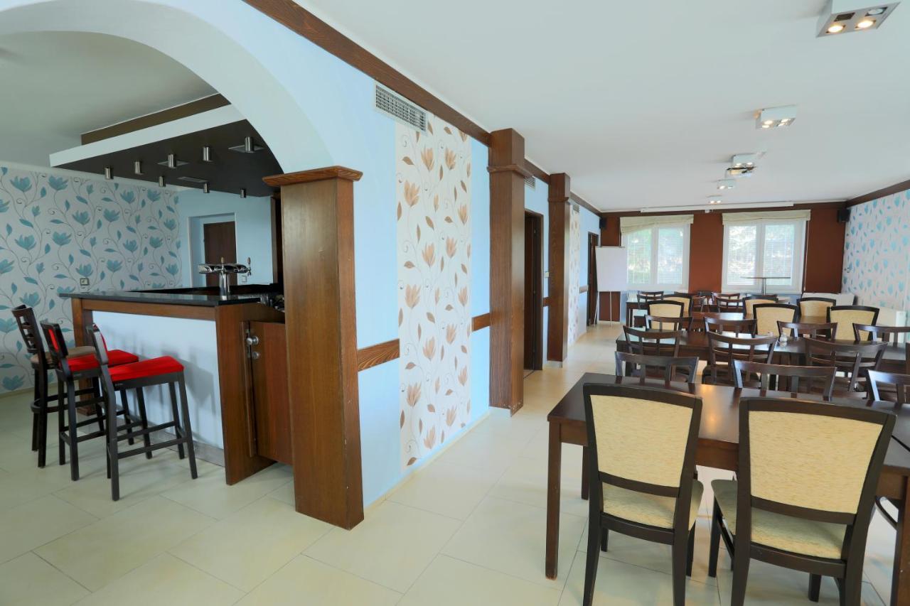 Hotel Brada Йичин Экстерьер фото